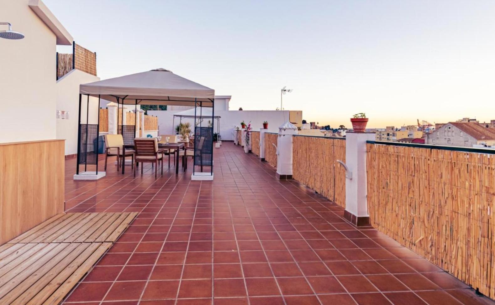 Appartamento Apartamento Centrico La Merced 2 - Free Parking & Free Gym Málaga Esterno foto